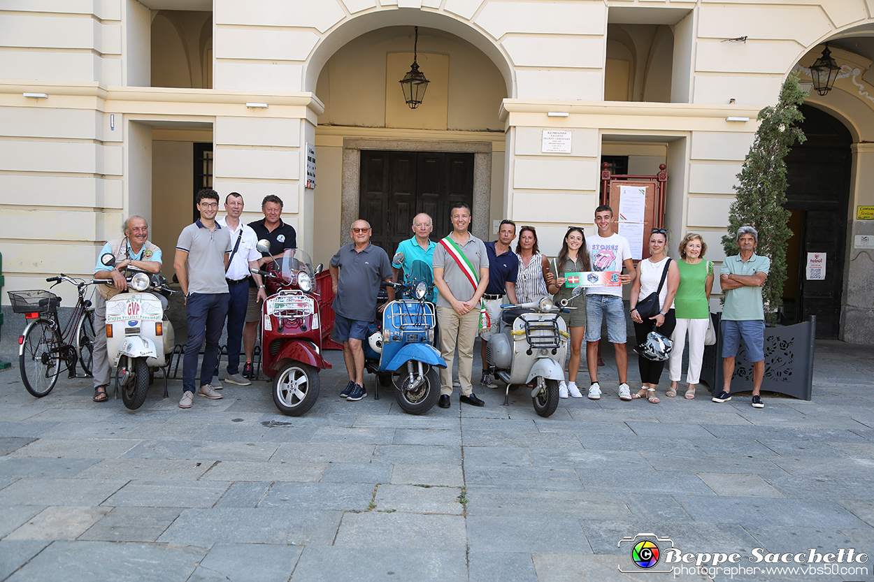 VBS_0680 - Incontro con il Vespista Sandamianese Samuele Iannello.jpg